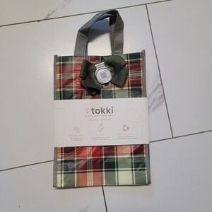NWT - Tokki Christmas colored plaid qr code gift bag